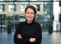 Kim de Crom 4 200 x 143 pixels.jpg