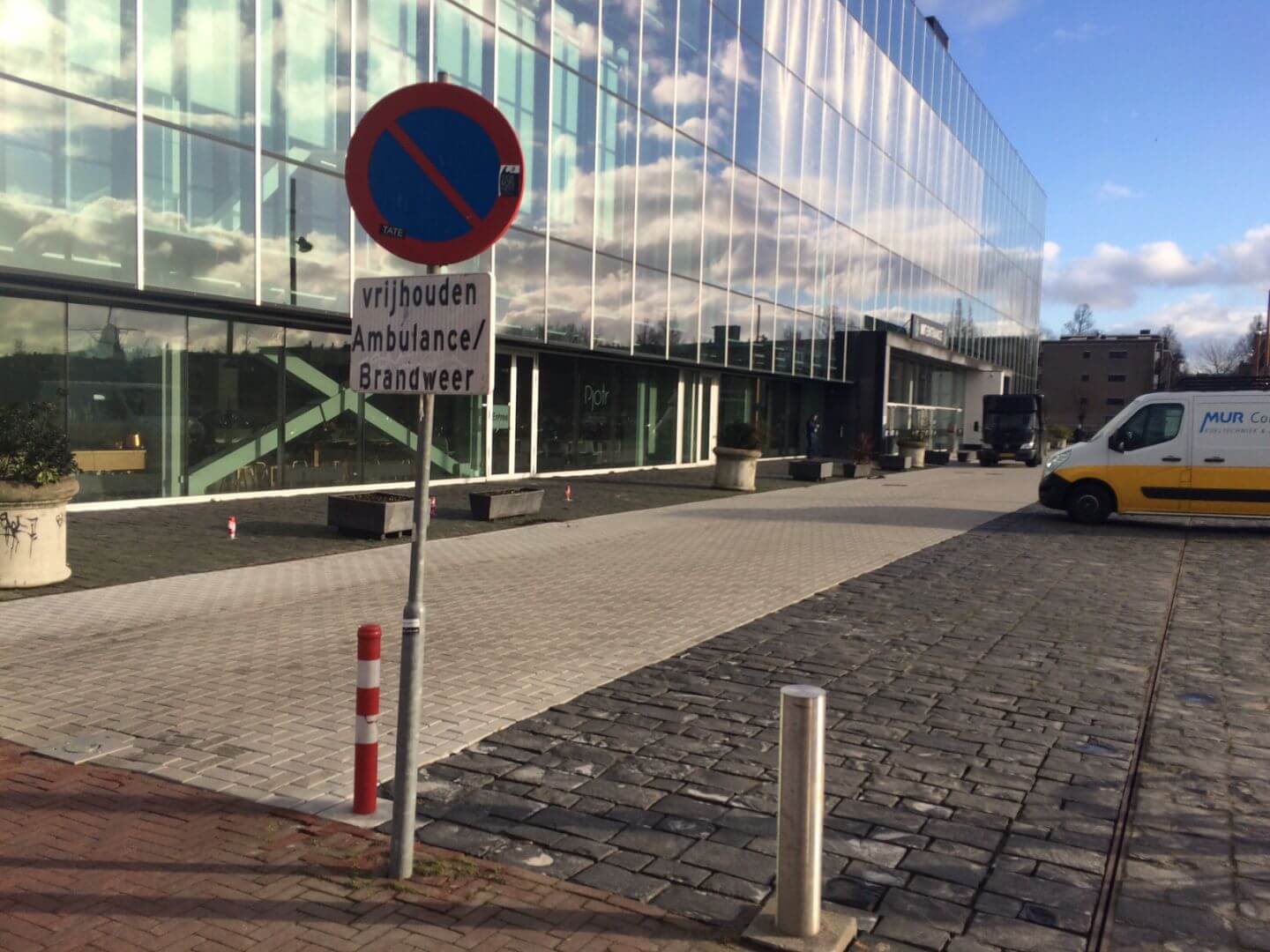 Oostenburg jan 2018 hoofdingang.jpg