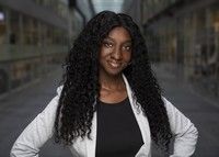 VanessaAnakwa_4web 200 bij 134 pixels.jpg