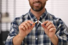 Thumbnail_Stoppen_roken_Shutterstock_2376792243_1100_x_733_mei_2026.jpg