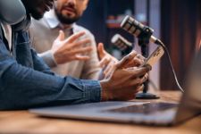 Thumbnail_handen_in_studio_Shutterstock_2612324439_27_aug_2026.jpg